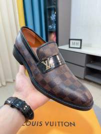 Picture of Louis Vuitton Shoes _SKULVsz38-44mnf030714135